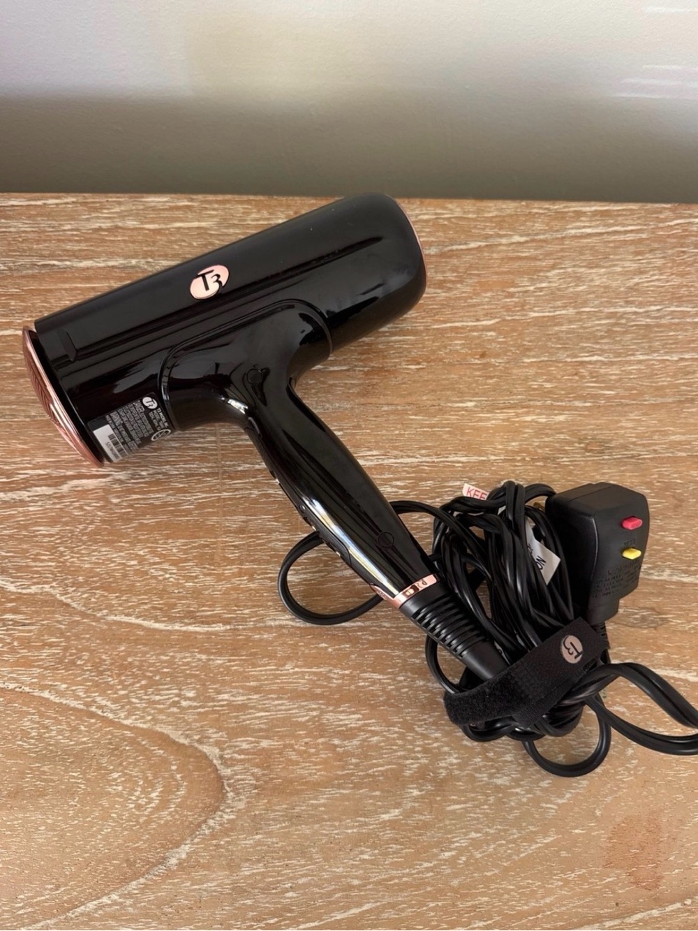 Cura Luxe Professional Ionic Hair Dryer with Auto Pause Sensor